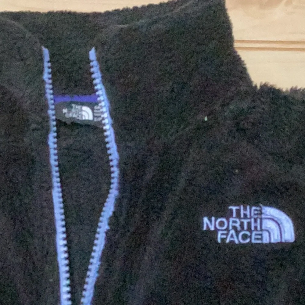 The North Face Kids‎ Black Blue Trim Fleece Jacket 7/8